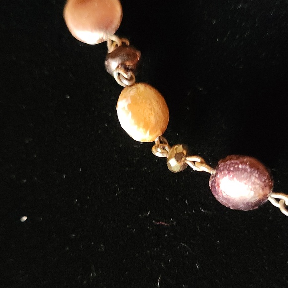 Sade Design Bronze Metallic Necklace & Earrings - Picture 6 of 6